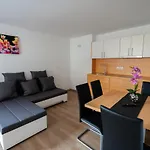 Pj & Wellness - Hot Tub & Sauna - Free Parking 4* Cerklje na Gorenjskem