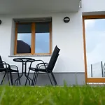 Pj & Wellness - Hot Tub & Sauna - Free Parking Aparthotel 4*