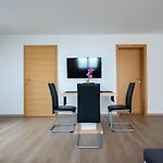 Pj & Wellness - Hot Tub & Sauna - Free Parking Aparthotel 4*