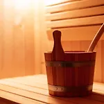 Aparthotel Pj & Wellness - Hot Tub & Sauna - Free Parking