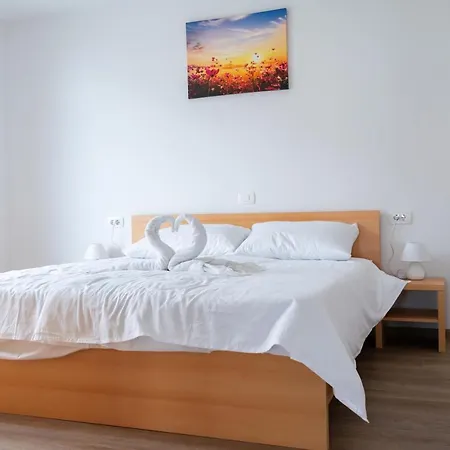 Pj & Wellness - Hot Tub & Sauna - Free Parking