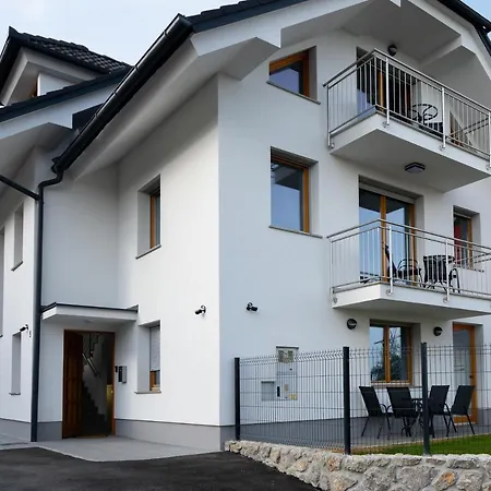 Aparthotel Pj & Wellness - Hot Tub & Sauna - Free Parking